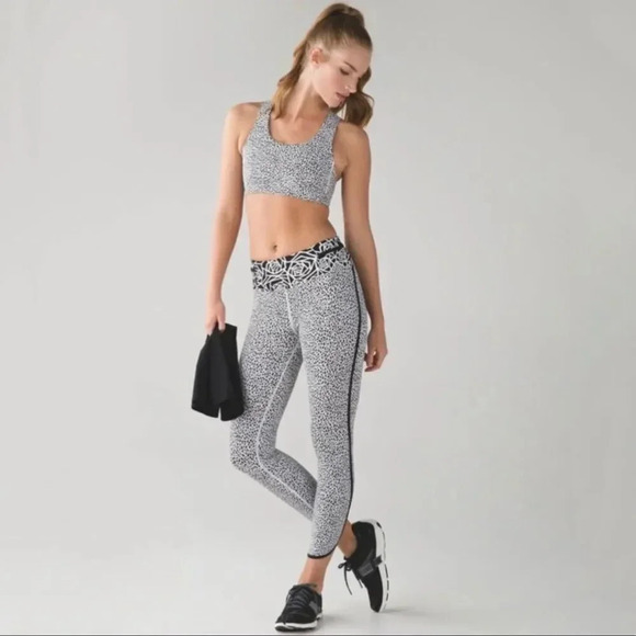 Lululemon Real Quick Tight Leggings Sz 8 - Picture 2 of 15